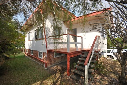 134 Eugaree Street, SOUTHPORT QLD 4215