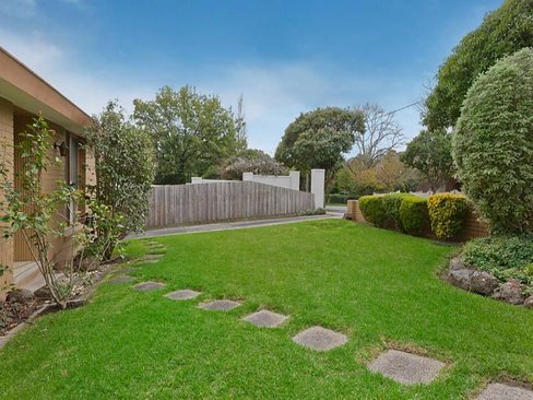 1 34 Florence Road Surrey Hills 3127