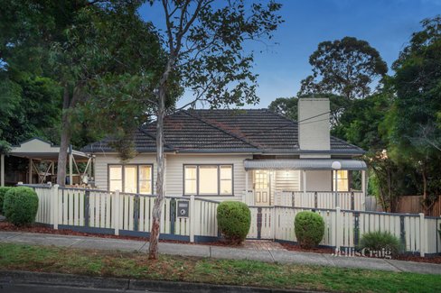 1 34 Warnes Road Mitcham 3132