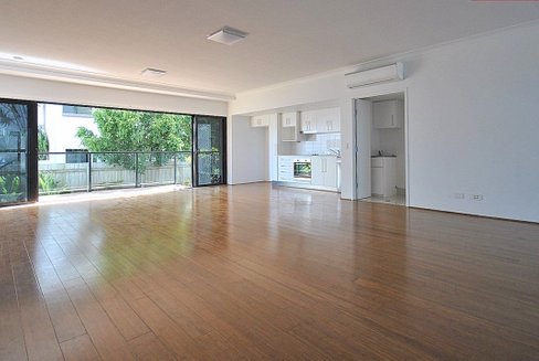 1/35-39 Central Street, LABRADOR QLD 4215