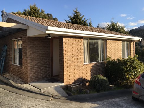 1/35 Cuthbertson Place, LENAH VALLEY TAS 7008