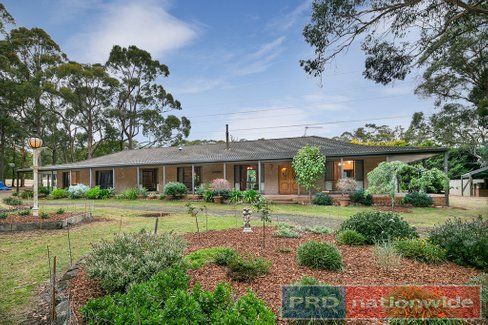 135 Lyons Road, NAVIGATORS VIC 3352