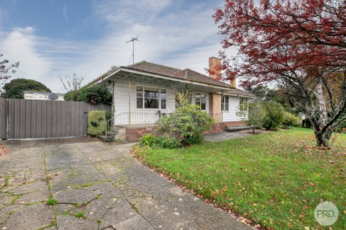 135 Napier Street, CRESWICK VIC 3363