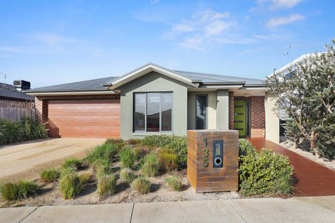 135 Warralily Boulevard Armstrong Creek 3217