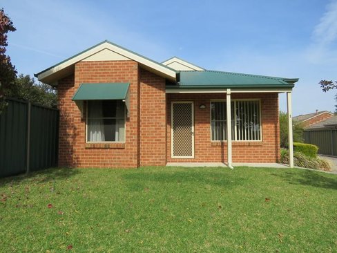 1/355 Wilson Street, EAST ALBURY NSW 2640