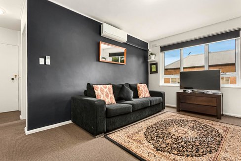 1 37 Bignell Street Flemington 3031