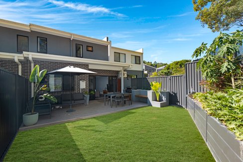 13/7 Border Drive North, CURRUMBIN WATERS QLD 4223