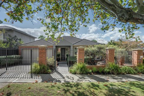 1 37 Donna Buang Street Camberwell 3124