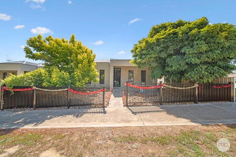 137 Havlin Street East, FLORA HILL VIC 3550