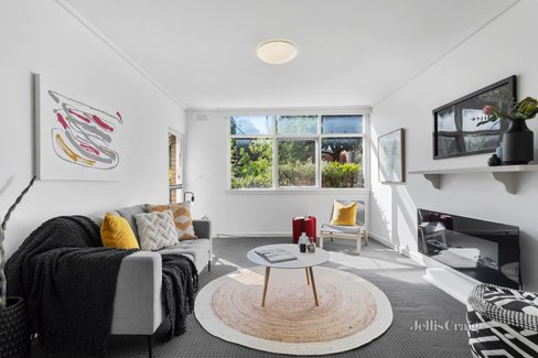 1 37 Narrak Road Balwyn 3103