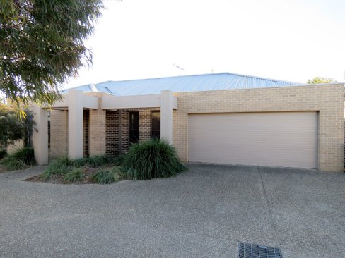 1/378 Cambourne Street, LAVINGTON NSW 2641