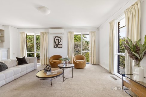 1 39 Pine Street Surrey Hills 3127