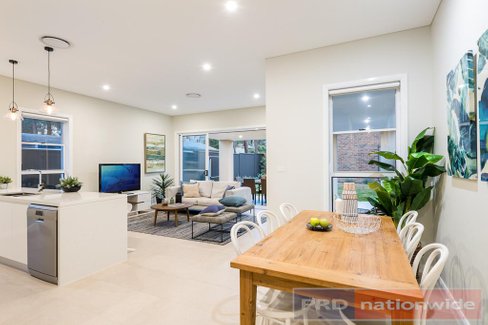 13a Kathleen Parade, PICNIC POINT NSW 2213