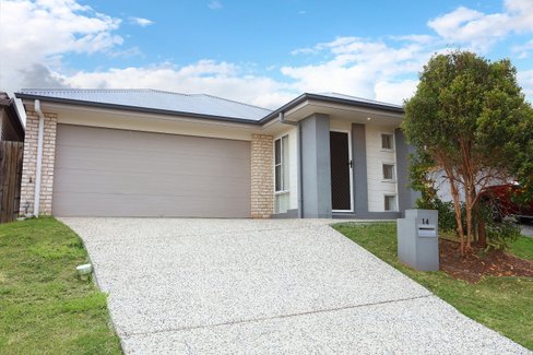 14 Avondale Drive, PIMPAMA QLD 4209