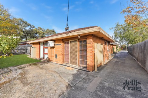 1/4 Batten Street Glen Waverley 3150