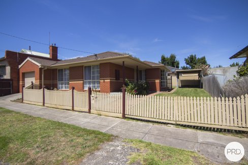 14 Blair Street, GOLDEN POINT VIC 3350