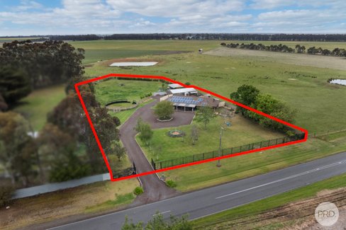 14 Camperdown-Lismore Road, LISMORE VIC 3324