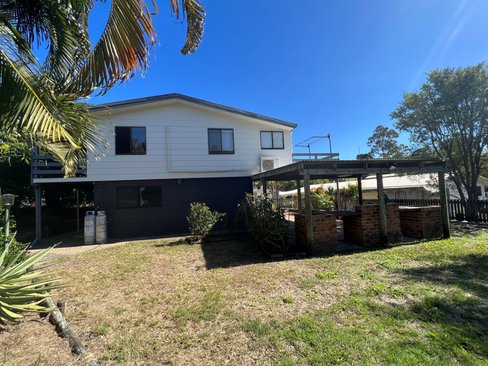14 Carinya Drive, CLINTON QLD 4680