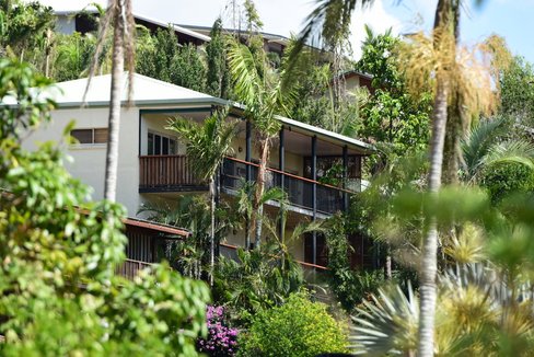 14 Country Road, CANNONVALE QLD 4802