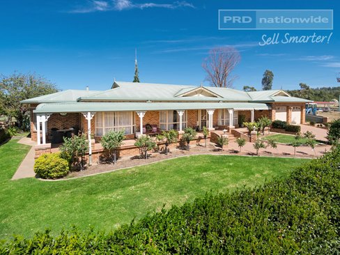14 Cummins Drive, SAN ISIDORE NSW 2650