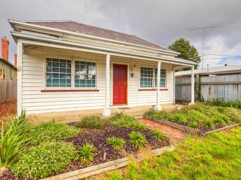 14 Dyte Parade, BALLARAT EAST VIC 3350