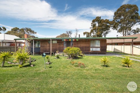 14 Elizabeth Road, CRESWICK VIC 3363