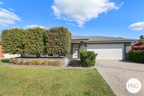 14 Felstead Circuit, THURGOONA NSW 2640