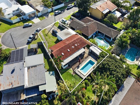 14 Gaye Parade, Miami QLD 4220