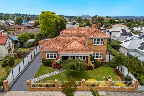 14 High Street  Lake Wendouree 3350