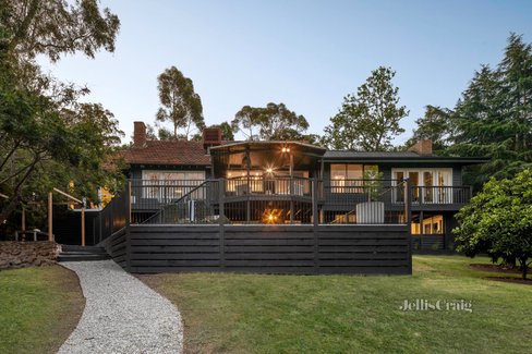 14 Hillcrest Avenue Eltham 3095