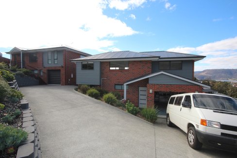 1/4 Ironbark Drive, CLAREMONT TAS 7011