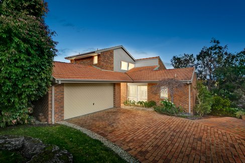 14 Jonquil Court Doncaster East 3109