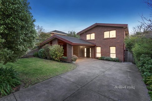 14 Kippax Court Mount Waverley 3149