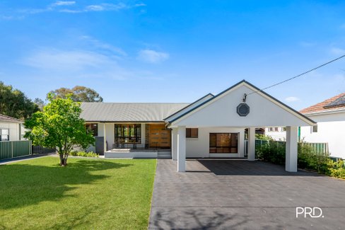 14 Ladbury Avenue, PENRITH NSW 2750