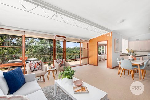 14 Lansdowne Parade, OATLEY NSW 2223