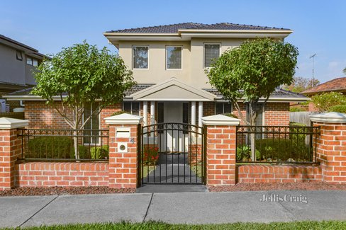 1 4 Lee Avenue Mount Waverley 3149