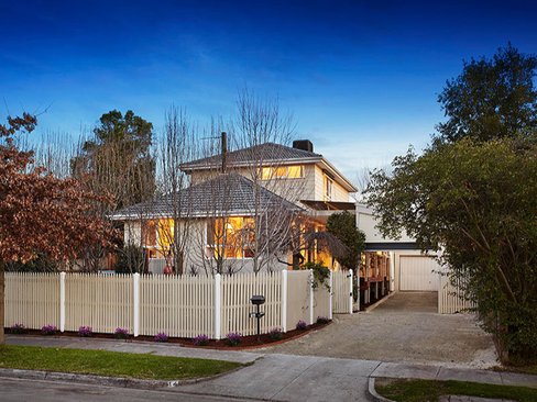14 Lorraine Drive Burwood East 3151