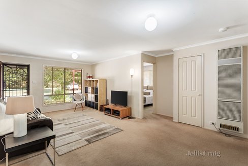 14 Lyell Walk Forest Hill 3131