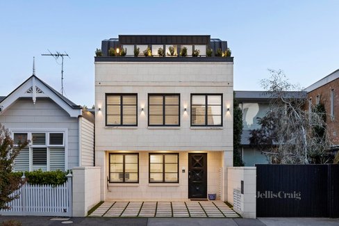 14 Madden Street Albert Park 3206