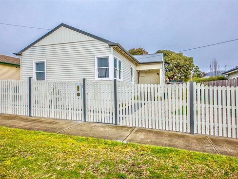 14 Maple Avenue, MOONAH TAS 7009