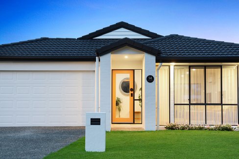 14 Marks Drive, Varsity Lakes QLD 4227