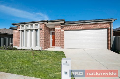 14 Marxsen Parade, Lucas VIC 3350