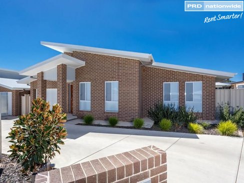 1/4 Mulberrgong Court, GOBBAGOMBALIN NSW 2650