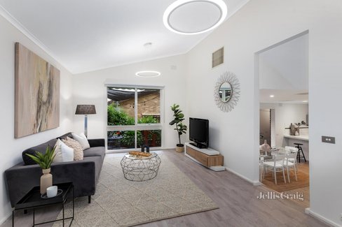 14 Nandaly Court Greensborough 3088