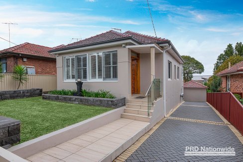 14 PACIFIC Street, KINGSGROVE NSW 2208