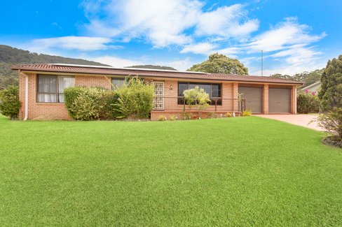 14 Peach Grove, LAURIETON NSW 2443