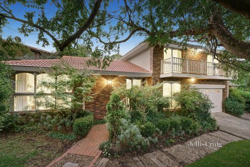 14 Plenty River Drive Greensborough 3088