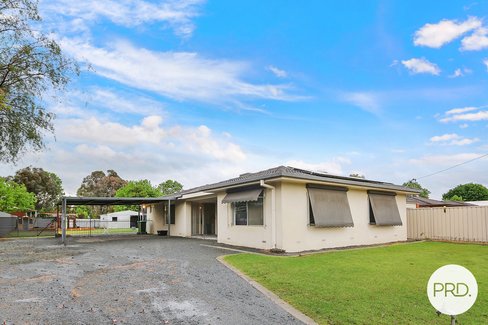 14 Russell Street, HOWLONG NSW 2643