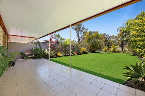 1/4 Styer Circuit, Burleigh Waters QLD 4220