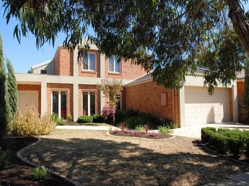 14 Sugarloaf Close Burwood East 3151